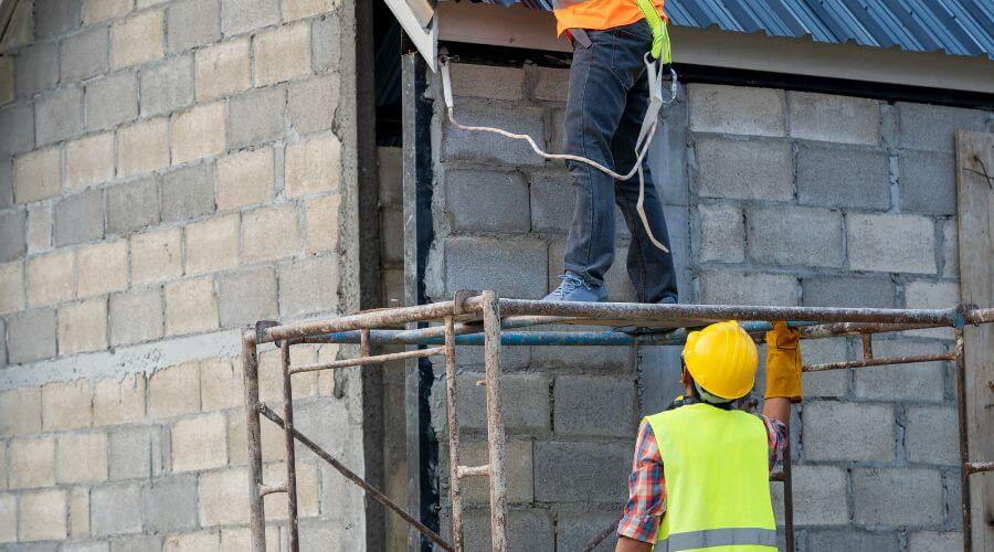 Expert top industrial roofings services in Alhambra, IL